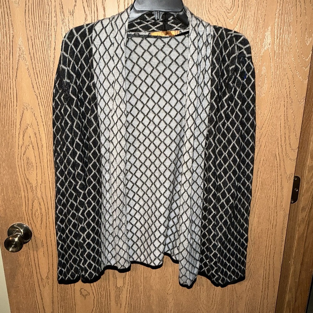 Belldini Womens Black/ Gray XL Cardigan Sweater With‎ Geometric Pattern